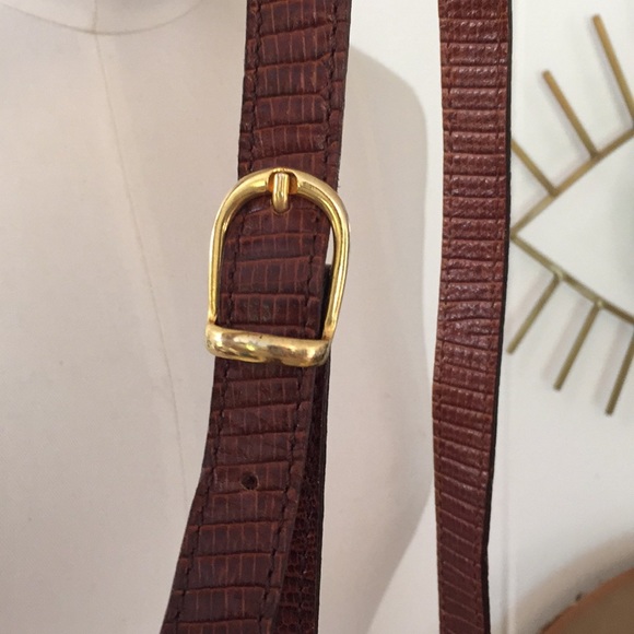 SAKS FIFTH AVENUE - Picture 5 of 6